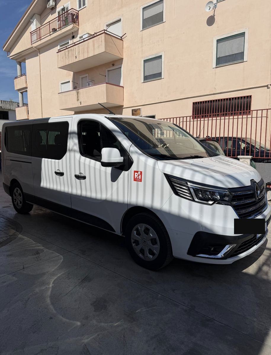 Noleggio minivan 9 posti